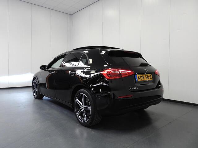 Mercedes-Benz A-KLASSE A250e Advantage NAVI/SCHUIFDAK/NIGHT/LED/18"LMV!