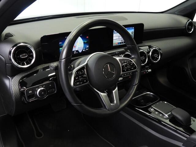 Mercedes-Benz A-KLASSE A250e Advantage NAVI/SCHUIFDAK/NIGHT/LED/18"LMV!