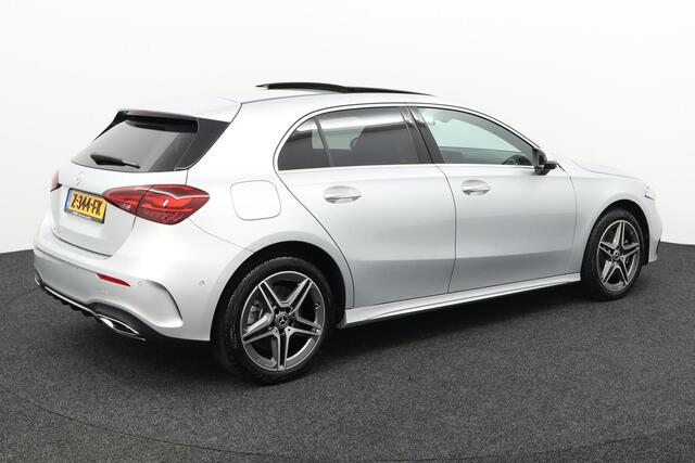 Mercedes-Benz A-KLASSE 250 e AMG | Panoramadak | Dodehoekassistent | Privacy Glas Achter | Sfeerverlichting | Stoelverwarming | Parkeersensoren |