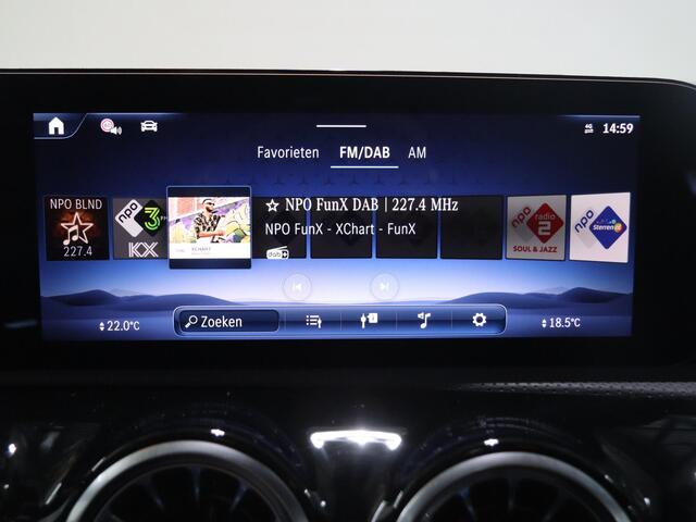 Mercedes-Benz A-KLASSE 250e Business Solution AMG | Panoramaschuifdak | AMG Plus Line | Head up | Nightpakket | 19 inch AMG-velgen |