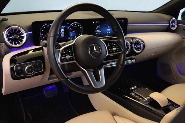 Mercedes-Benz A-KLASSE 180 Business Solution Luxury | NAVI | CAMERA + PDC | LEER | STOELVERW | AMBIENT LIGHT |