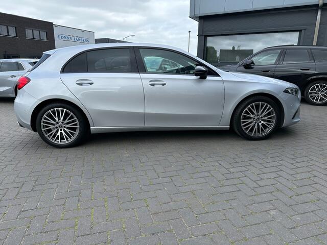 Mercedes-Benz A-KLASSE A 180 Business Solution Navi. Trekhaak 136 PK