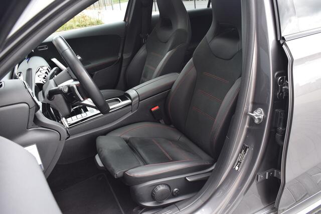 Mercedes-Benz A-KLASSE 200 AMG Line Pano | Camera | Sfeer | LED
