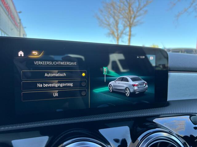 Mercedes-Benz A-KLASSE 250 e Business Solution AMG Limited | Pano | Sfeerverlichting | Memory Stoelen | Traffic Camera