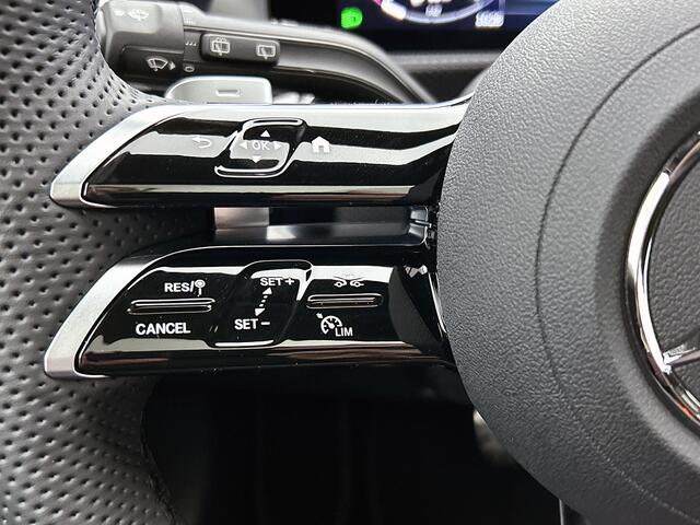 Mercedes-Benz A-KLASSE 180 Business Solution AMG | AMG Line Plus pakket | Nightpakket | 360°-camera | Memorypakket | 19 inch AMG velgen | Head-up display | Dodehoekassistent | Augmented Reality navigatie |