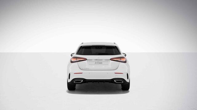 Mercedes-Benz A-KLASSE 250 e Star Edition AMG Line | Night | Panoramadak | Multispaaks AMG velgen| Widescreen | Sfeerverlichting | Stoelverwarming |