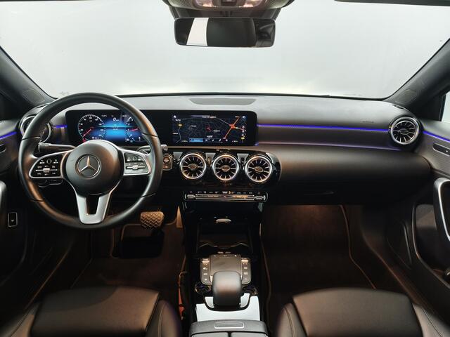 Mercedes-Benz A-KLASSE 180 Business Solution Luxury | elektrisch glazen panorama-dak | electronic climate controle |
