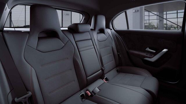 Mercedes-Benz A-KLASSE 250 e Business Solution AMG Limited | Night | Panoramadak | Memory | Multibeam | Keyless |