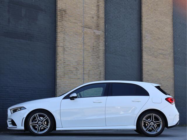 Mercedes-Benz A-KLASSE 180 AMG Line Automaat Stoelverwarming | 18" | CarPlay | Camera | Sportstoelen