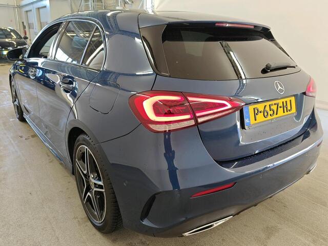 Mercedes-Benz A-KLASSE 180 Business Solution AMG 1e Eigenaar | Volledig Onderh | BTW | NAP | Widescreen | Stoelverwarming | Carplay | Camera | Sfeer | Navi | Climate | Keyless | Bots | PDC
