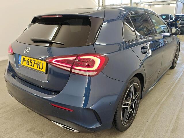 Mercedes-Benz A-KLASSE 180 Business Solution AMG 1e Eigenaar | Volledig Onderh | BTW | NAP | Widescreen | Stoelverwarming | Carplay | Camera | Sfeer | Navi | Climate | Keyless | Bots | PDC