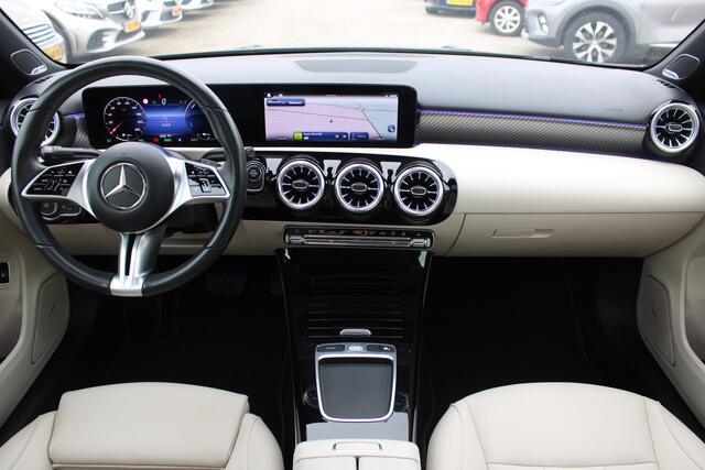 Mercedes-Benz A-KLASSE 250e AUT8 Luxury Line PANORAMADAK BURMESTER SFEER 360-CAMERA TREKHAAK