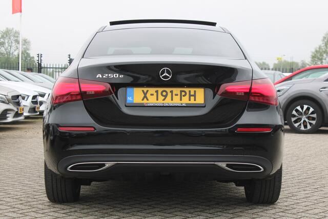 Mercedes-Benz A-KLASSE 250e AUT8 Luxury Line PANORAMADAK BURMESTER SFEER 360-CAMERA TREKHAAK