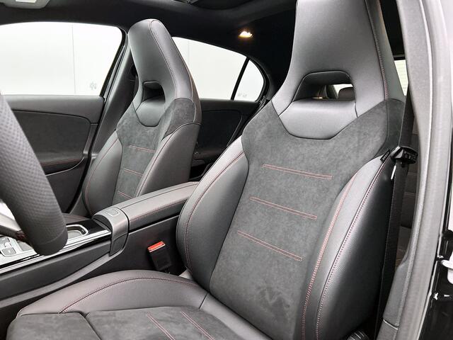 Mercedes-Benz A-KLASSE 180 Business Solution AMG | Nightpakket | 19 inch multispaaks AMG-velgen | Panoramaschuifdak | Smartphone-integratie | Sfeerverlichting | PARKTRONIC |