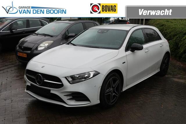 Mercedes-Benz A-KLASSE A250e AMG-Lijn, Keyless, Memory-stoel, Trekhaak wegklapbaar etc.