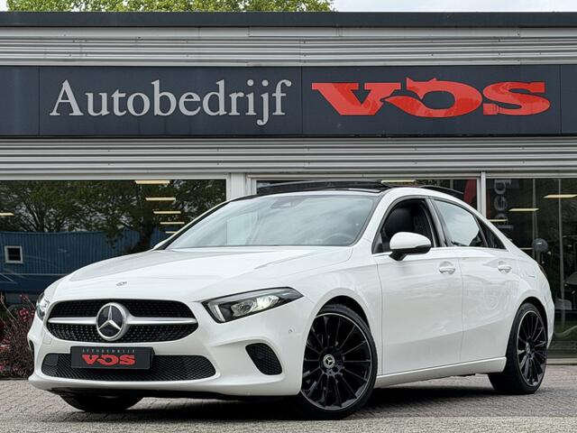 Mercedes-Benz A-KLASSE 200 Advantage | Panodak | Camera | Trekhaak | 19 inch