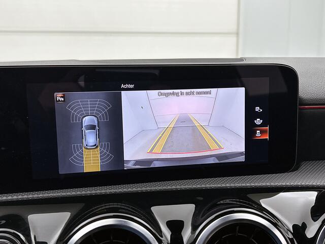 Mercedes-Benz A-KLASSE 250 e AMG Line | Achteruitrijcamera | Stoelverwarming | Led Koplampen | Inclusief 24 maanden MB Certified garantie voor Europa.