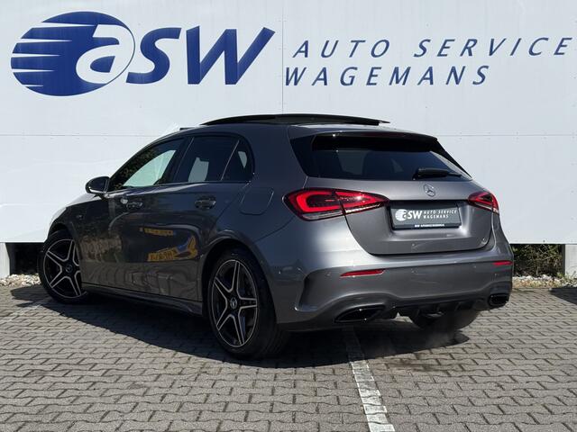 Mercedes-Benz A-KLASSE 180 Business Solution AMG | Pano | CarPlay | Ambient Light | Camera | 18 inch