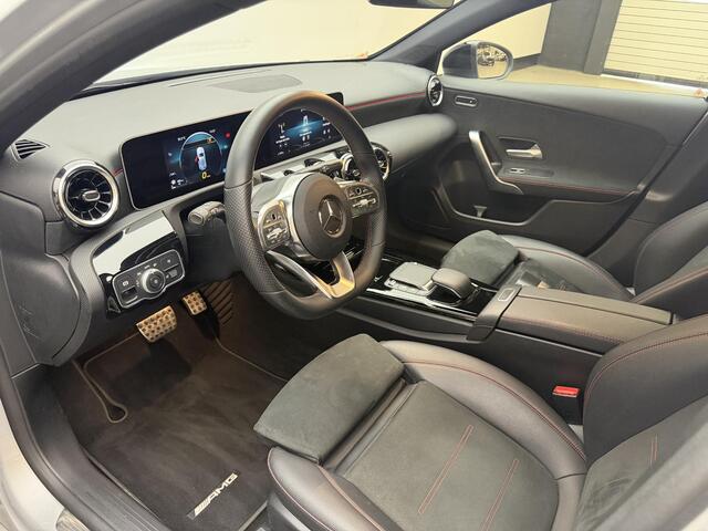 Mercedes-Benz A-KLASSE 200 Premium Plus | AMG Line | Night pakket | Cam achter