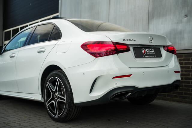 Mercedes-Benz A-KLASSE 250 e Business Solution AMG-Sportpakket / Matrix-HD/ Adapt.Cruise/ HUD/ 360-Camera/ Amb-Verl/ Memory/ Stoeverw./ 18''LMV