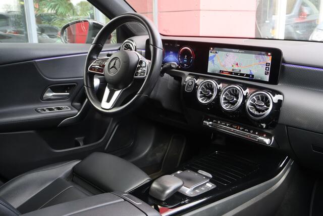 Mercedes-Benz A-KLASSE 250 e Business Solution Luxury Limited | Widescreen | Leder | Camera | Origineel NL |