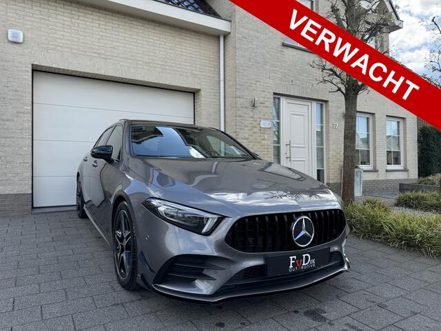 Mercedes-Benz A-KLASSE 250e AMG Aut Panoramadak Nightpakket Widescreen AmbientLight Keyless SportLeder Led Camera 18" Pdc