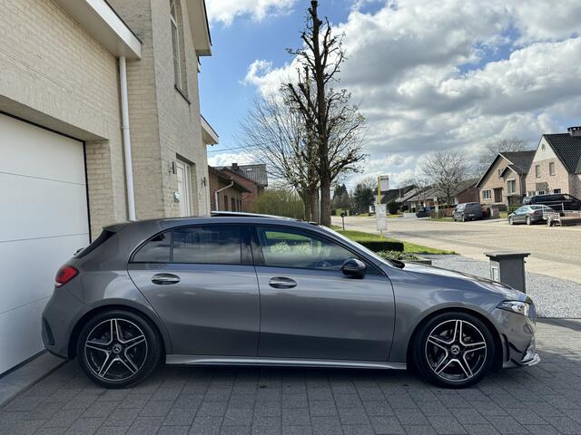 Mercedes-Benz A-KLASSE 250e AMG Aut Panoramadak Nightpakket Widescreen AmbientLight Keyless SportLeder Led Camera 18" Pdc