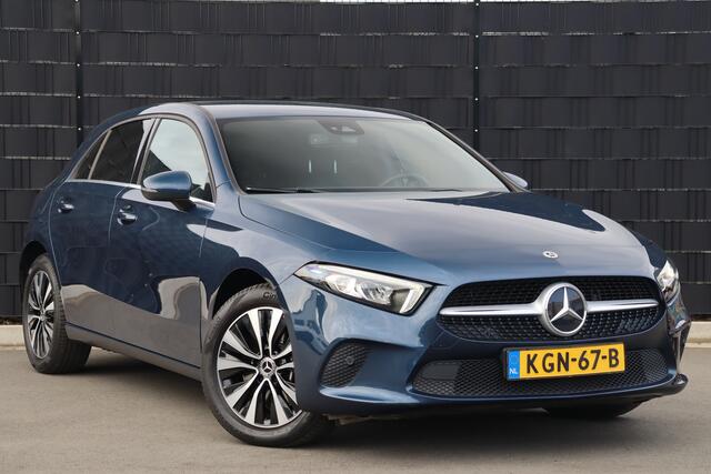 Mercedes-Benz A-KLASSE 250 e Premium PHEV | Cruise Control | Camera | Navigatie | Climate Control