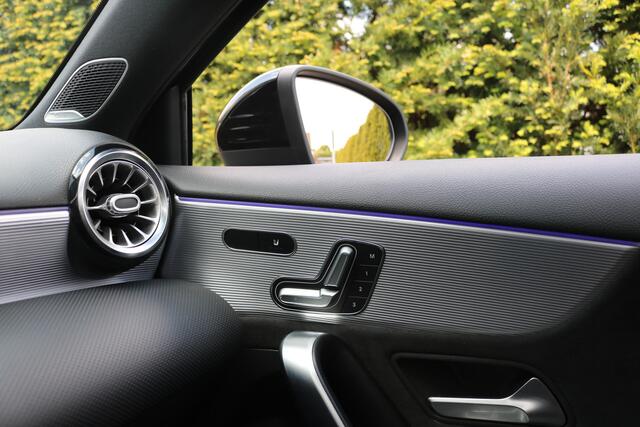Mercedes-Benz A-KLASSE AMG 35 4MATIC AMG NightPakket (Panoramadak Sportleder/Memory Carplay Burmester 360Camera Sfeer Keyless Distronic Multibeam 19InchAMG)