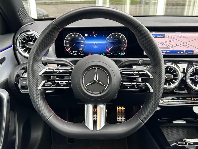 Mercedes-Benz A-KLASSE 180 AMG Line | Panoramadak | LED Koplampen | Stoelverwarming