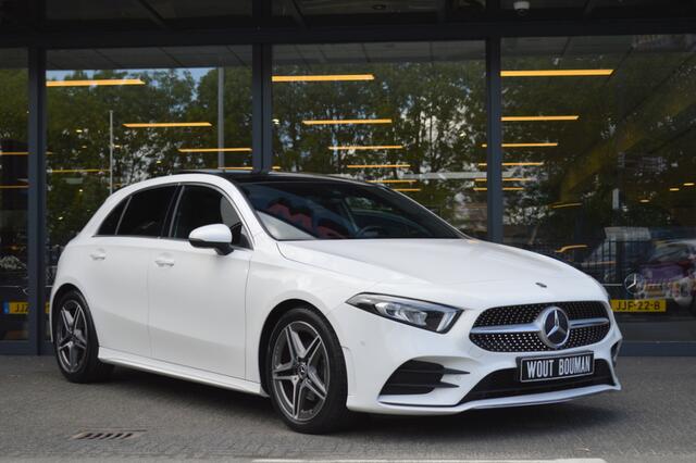 Mercedes-Benz A-KLASSE 180 AMG Led Panorama Widescreen Camera CarPlay Pdc