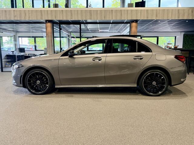 Mercedes-Benz A-KLASSE 250 e AMG Line LED | Panorama | Stoelverwarming Navigatie | CarPlay/Android
