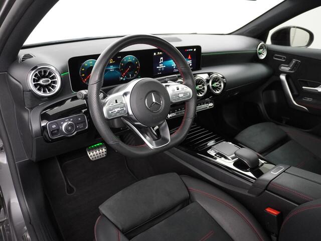Mercedes-Benz A-KLASSE A220 AMG