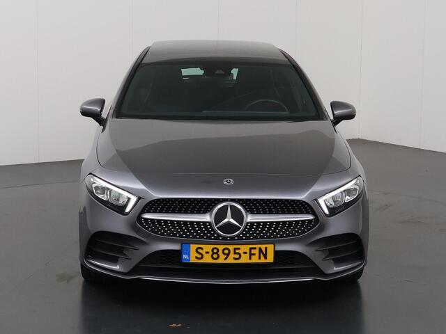 Mercedes-Benz A-KLASSE 250 e AMG Line | Panoramadak | Achteruitrijcamera | Stoelverwarming | Widescreen |
