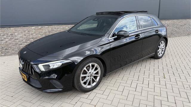 Mercedes-Benz A-KLASSE 180 Business Solution Luxury Panoramadak / Sportstoelen / 1/2 leren bekleding
