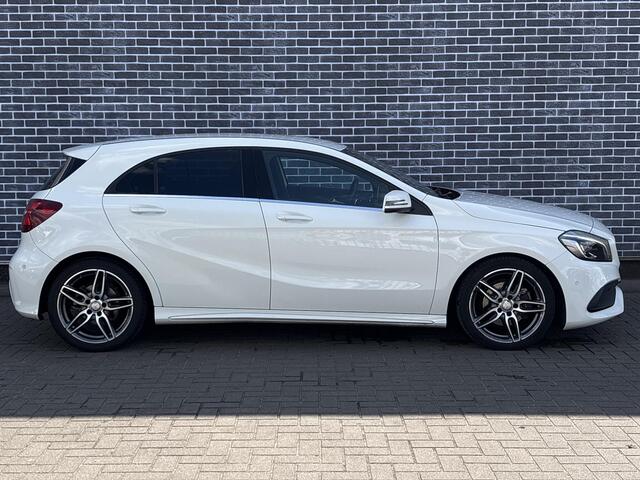 Mercedes-Benz A-KLASSE 180 Business Solution AMG | AMG-Line | Sportstoelen | Stoelverwarming | Navigatie | Achteruitrijcamera | Parkeersensoren | Lichtmetalen Velgen 18 inch | LED Koplampen