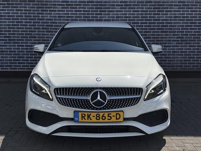Mercedes-Benz A-KLASSE 180 Business Solution AMG | AMG-Line | Sportstoelen | Stoelverwarming | Navigatie | Achteruitrijcamera | Parkeersensoren | Lichtmetalen Velgen 18 inch | LED Koplampen