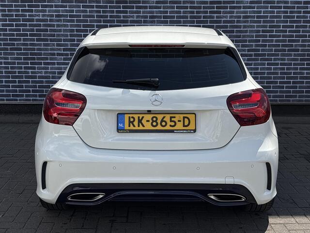 Mercedes-Benz A-KLASSE 180 Business Solution AMG | AMG-Line | Sportstoelen | Stoelverwarming | Navigatie | Achteruitrijcamera | Parkeersensoren | Lichtmetalen Velgen 18 inch | LED Koplampen
