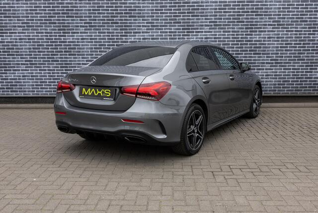 Mercedes-Benz A-KLASSE A 250 e Advantage | Plug-in Hybrid (PHEV) | AMG-Line | Night-pakket | MBUX Volledig Digitaal | Apple Carplay | Android Auto | Stoelverwarming | Parkeersensoren | Lichtmetalen Velgen 18 inch