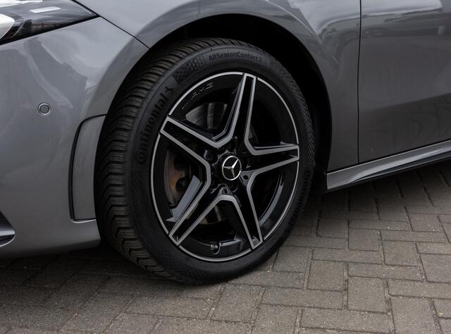 Mercedes-Benz A-KLASSE A 250 e Advantage | Plug-in Hybrid (PHEV) | AMG-Line | Night-pakket | MBUX Volledig Digitaal | Apple Carplay | Android Auto | Stoelverwarming | Parkeersensoren | Lichtmetalen Velgen 18 inch