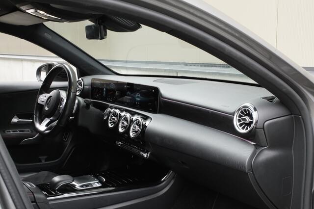 Mercedes-Benz A-KLASSE 180 Bns Sol. AMG