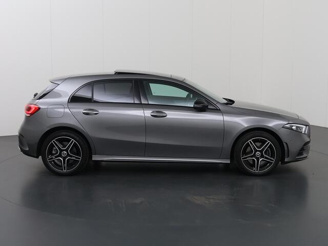 Mercedes-Benz A-KLASSE 250 e AMG Line | Night | Panoramadak | Multibeam | Stoelverwarming | Sfeerverlichting | Widescreen |