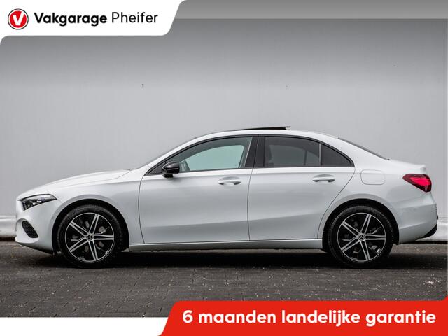 Mercedes-Benz A-KLASSE 250 e Luxury Line Panoramadak/ Trekhaak/ Leer/ Stoelverwarming