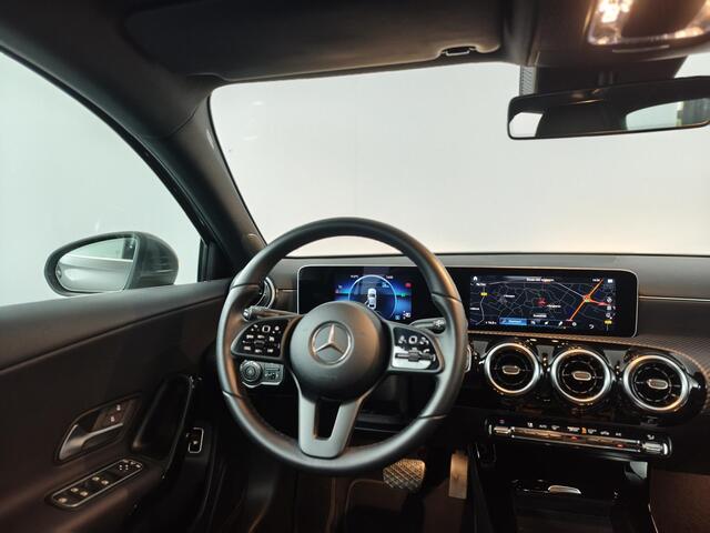 Mercedes-Benz A-KLASSE 180 Business Solution |