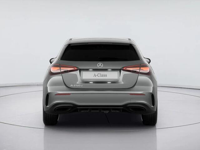 Mercedes-Benz A-KLASSE Hatchback 250 e 140 Year Edition