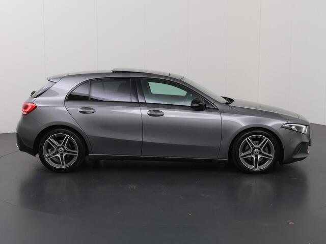 Mercedes-Benz A-KLASSE 200 Launch Edition Premium | AMG | Night | Panoramadak | Widescreen | Thermotronic |