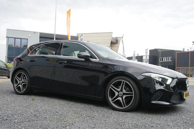 Mercedes-Benz A-KLASSE 200 Premium , Navigatie , Bovag garantie