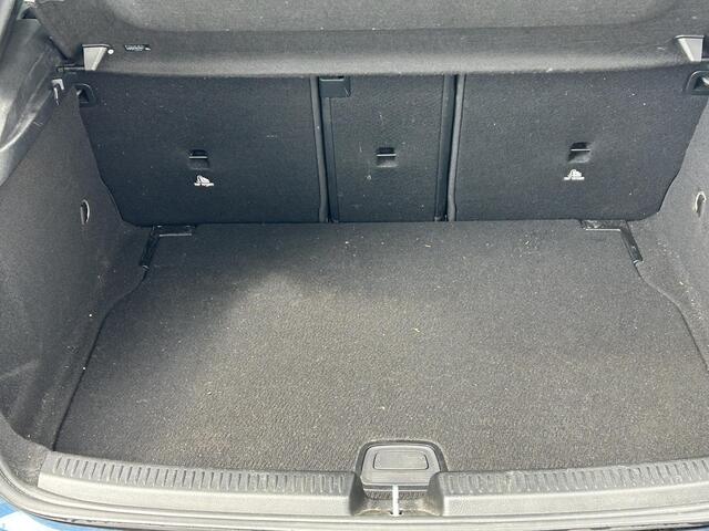 Mercedes-Benz A-KLASSE 160 Business Solution AMG | Navigatie | Camera | Climate Control | Cruise Control |