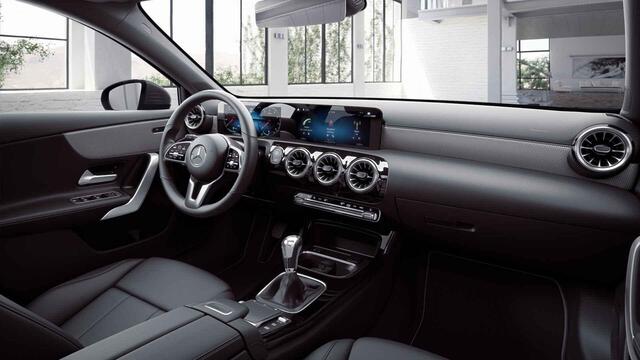 Mercedes-Benz A-KLASSE 180 Business Solution Luxury | Widescreen | Panoramadak | Stoelverwarming | Multibeam |