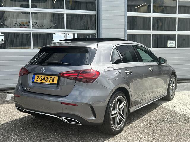 Mercedes-Benz A-KLASSE 250 e AMG | Panoramadak | Dodehoekassistent | Privacy Glas Achter | Sfeerverlichting | Stoelverwarming | Parkeersensoren |